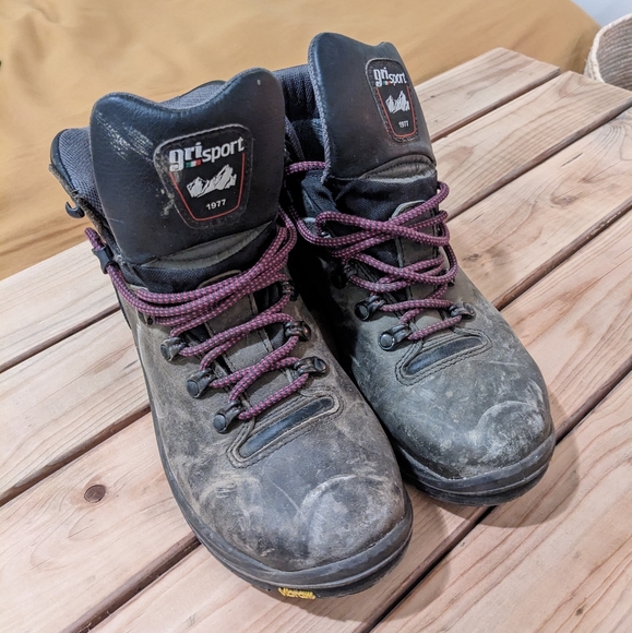 GRI Sport Hiking Boots - Picture 1 of 4